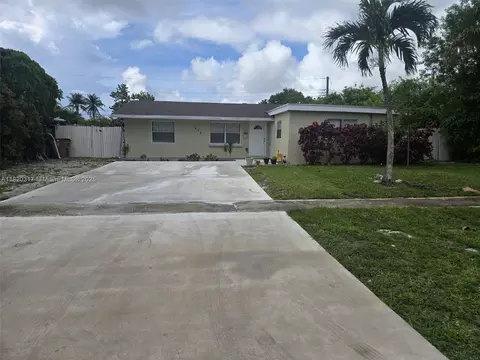 650 NW 38th St, Pompano Beach, FL 33064