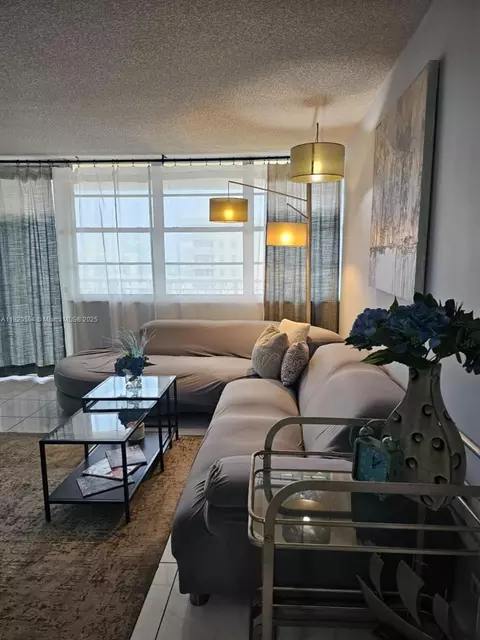251 174th St #2111, Sunny Isles Beach, FL 33160
