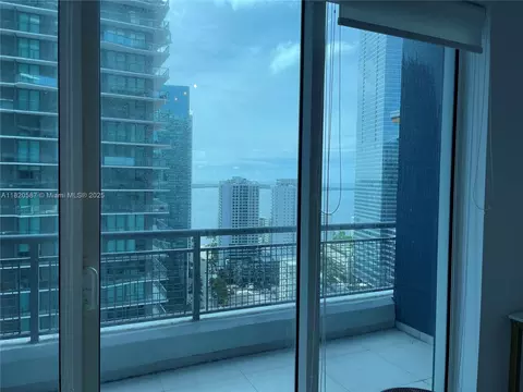 60 SW 13th St #2606, Miami, FL 33130