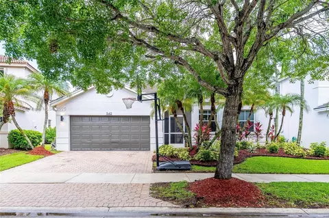 542 Penta Ct, Weston, FL 33327