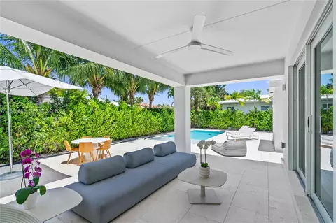 9033 Emerson Ave, Surfside, FL 33154