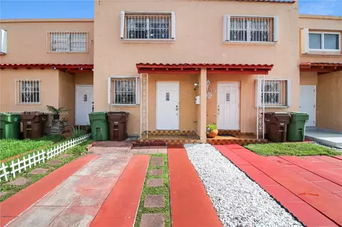 1789 W 57th St #203, Hialeah, FL 33012