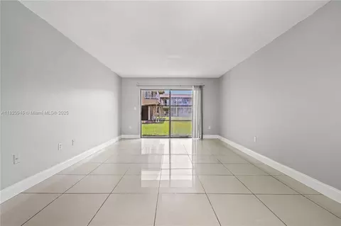 301 NW 177th St #104, Miami Gardens, FL 33169