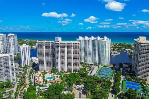 20281 E Country Club Dr #1412, Aventura, FL 33180