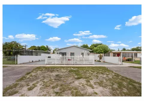 611 E 48th St, Hialeah, FL 33013