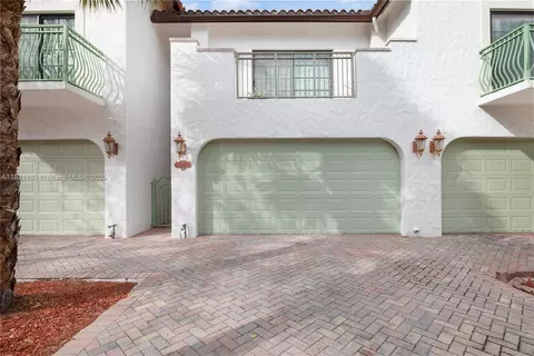 2837 Hidden Harbour Ct, Fort Lauderdale, FL 33312