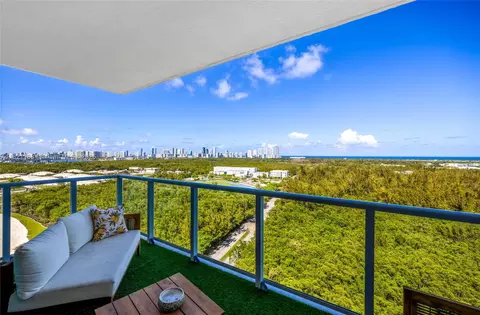 15051 Royal Oaks Ln #1901, North Miami, FL 33181