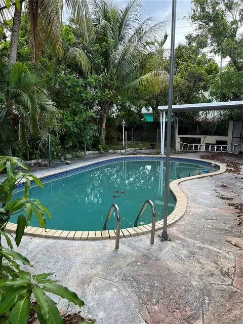 Exterior - 509 W 16 St, Hialeah, FL 33010 photo 1 of 1