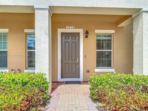 1214 SW 147th Ter, Pembroke Pines, FL 33027