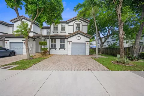 7633 NW 114th Path #7633, Doral, FL 33178