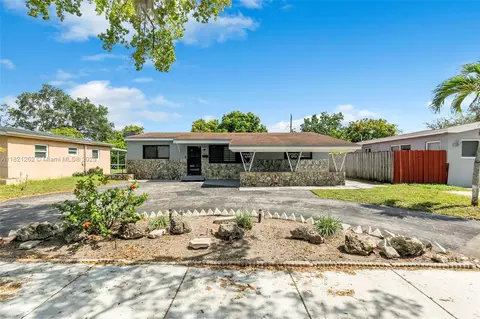7631 Miramar Pkwy, Miramar, FL 33023