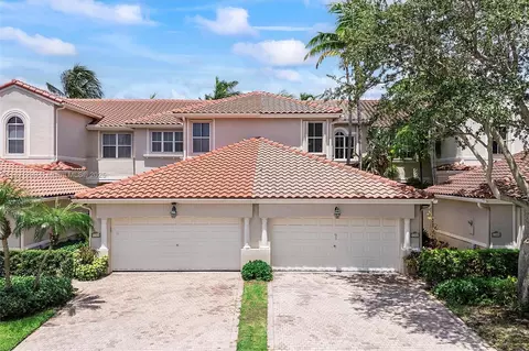 1382 Harbor Vw W, Hollywood, FL 33019