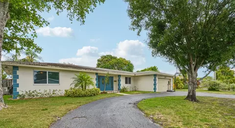 1321 NW 75th Ter, Plantation, FL 33313