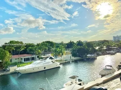2020 NE 135th St #407, North Miami, FL 33181
