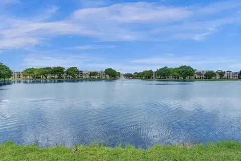 1520 Whitehall Dr #103, Davie, FL 33324