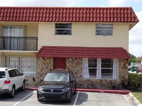 6680 SW 41 Pl #32, Davie, FL 33314