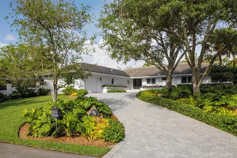 11100 Paradela St, Coral Gables, FL 33156