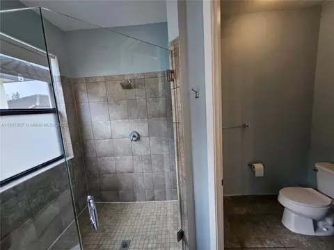 3238 W 96th Pl, Hialeah, FL 33018 photo 39