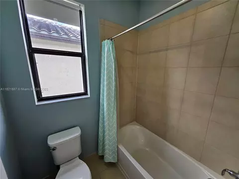 3238 W 96th Pl, Hialeah, FL 33018 photo 48