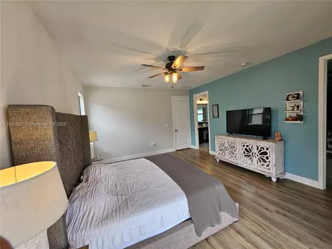 3238 W 96th Pl, Hialeah, FL 33018 photo 30
