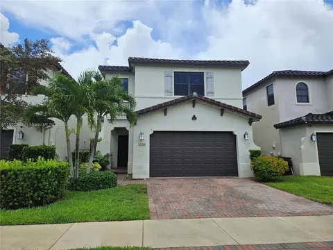 3238 W 96th Pl, Hialeah, FL 33018 photo 2