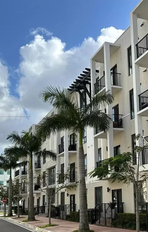 8301 NW 41st St #B-204, Doral, FL 33166