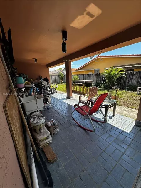Exterior - 7535 W 5th Ct, Hialeah, FL 33014 photo 2 of 3