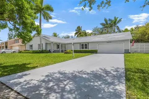 14821 SW 148th St Cir, Miami, FL 33196
