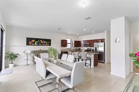 3557 W 94th Ter, Hialeah, FL 33018 photo 13
