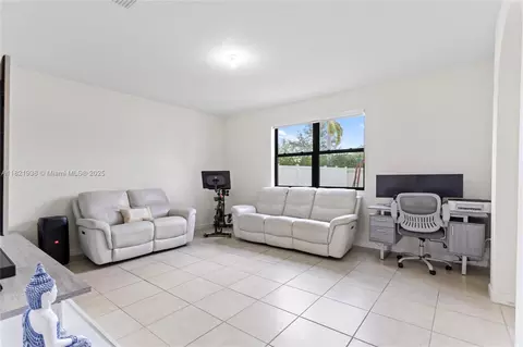 3557 W 94th Ter, Hialeah, FL 33018 photo 20