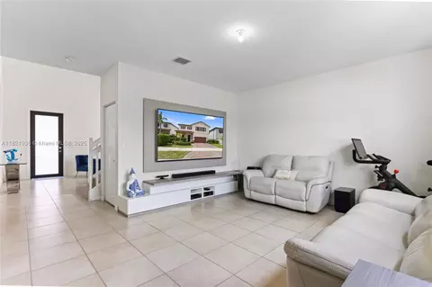 3557 W 94th Ter, Hialeah, FL 33018 photo 22