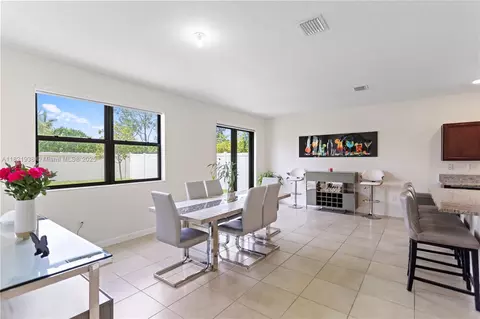 3557 W 94th Ter, Hialeah, FL 33018 photo 12