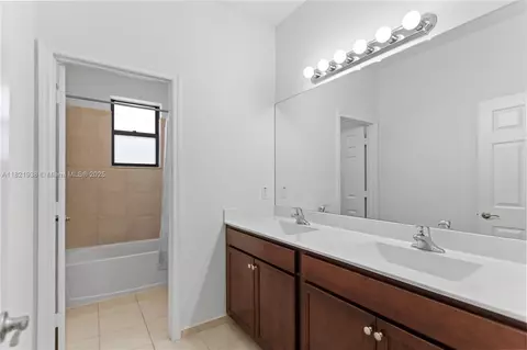 3557 W 94th Ter, Hialeah, FL 33018 photo 41