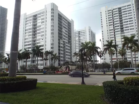 1904 S Ocean Dr #405, Hallandale Beach, FL 33009
