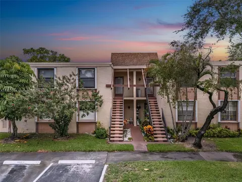 7331 NW 18th St #205, Margate, FL 33063