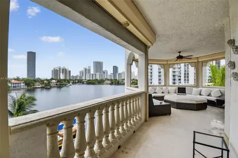 19925 NE 39th Pl #404, Aventura, FL 33180