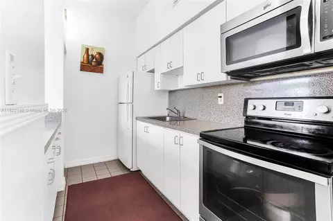 7400 W 20th Ave #315, Hialeah, FL 33016