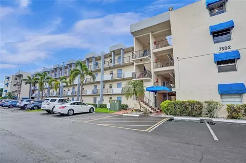 7502 NW 30th Pl #112, Sunrise, FL 33313