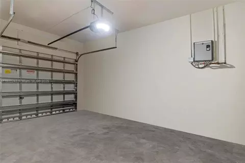 10129 W 32nd Ln, Hialeah, FL 33018 photo 26