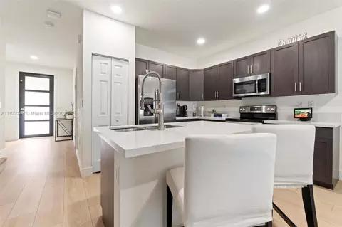 10129 W 32nd Ln, Hialeah, FL 33018 photo 8