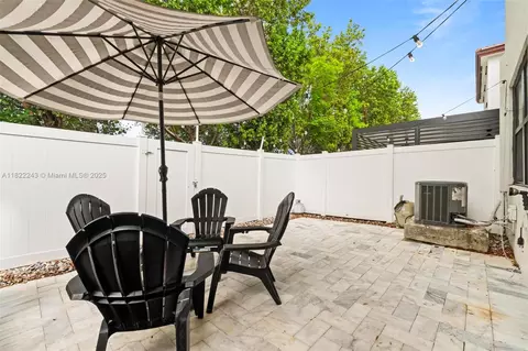 10129 W 32nd Ln, Hialeah, FL 33018 photo 27