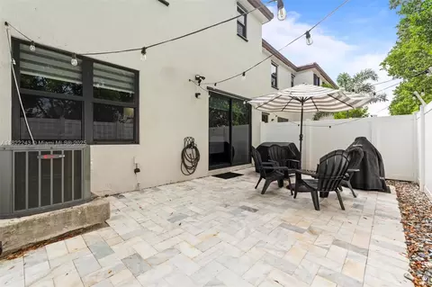 10129 W 32nd Ln, Hialeah, FL 33018 photo 28