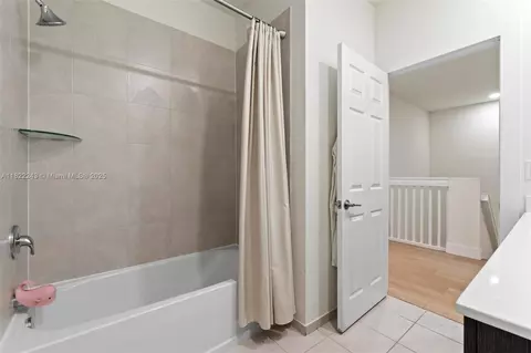10129 W 32nd Ln, Hialeah, FL 33018 photo 25