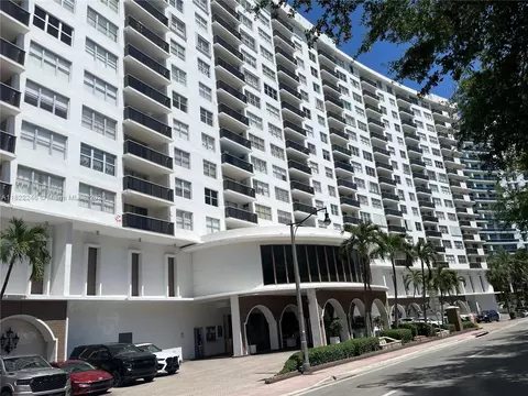 6039 Collins Ave #1525, Miami Beach, FL 33140