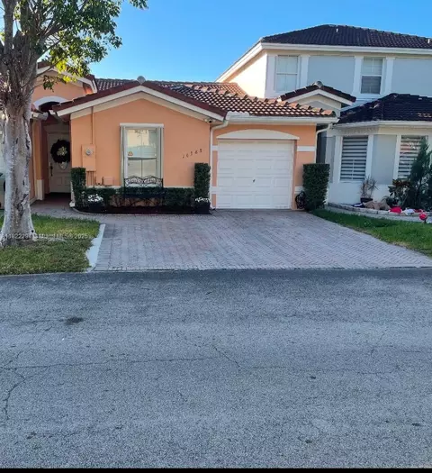16388 SW 47th Ter, Miami, FL 33185