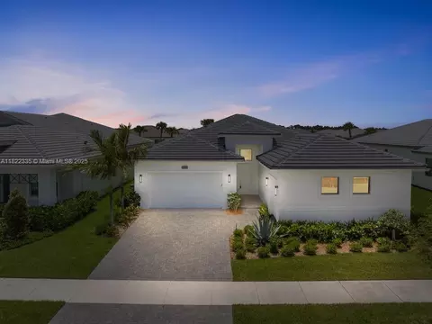 9125 SW Esule Way, Port Saint Lucie, FL 34987