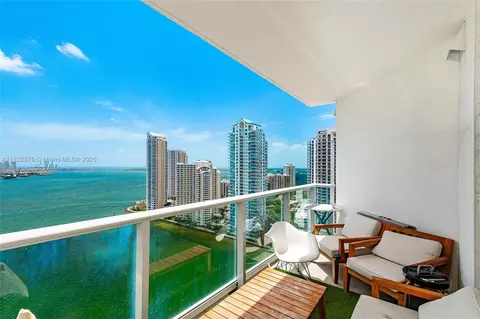 300 S Biscayne Blvd #T-2612, Miami, FL 33131