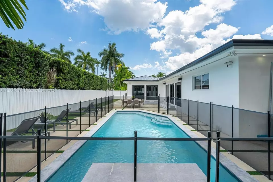 Exterior - 1331 97th St, Bay Harbor Islands, FL 33154 photo 3 of 5