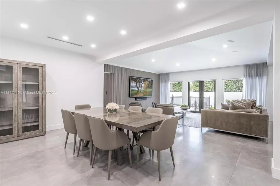 Dining - 1331 97th St, Bay Harbor Islands, FL 33154 photo 1 of 2