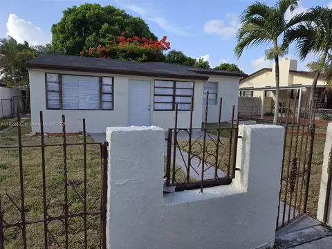 257 E 38th St, Hialeah, FL 33013